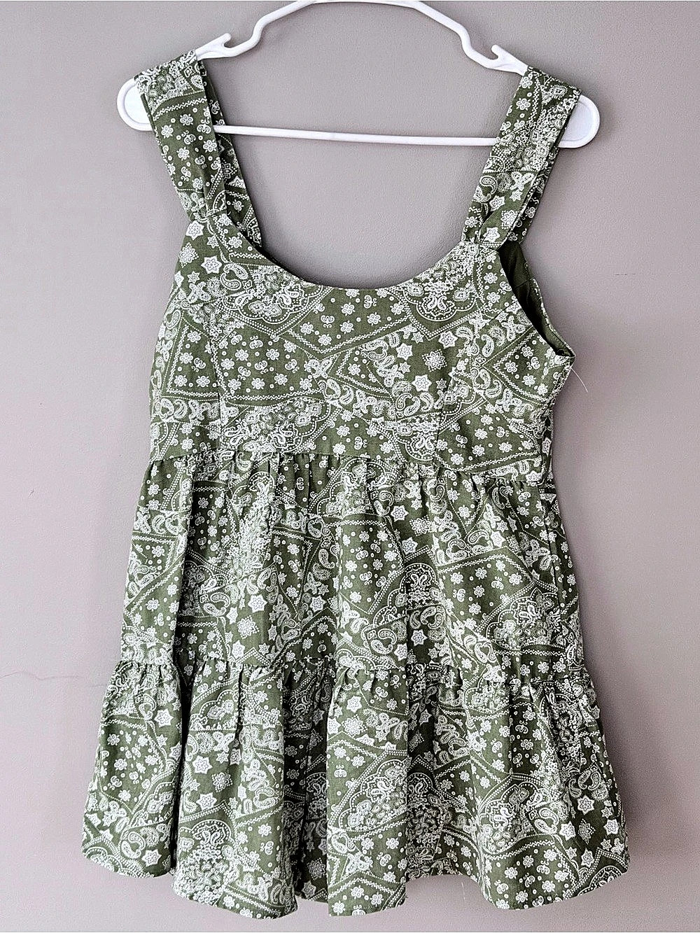 Romper in Green Size Large NWT